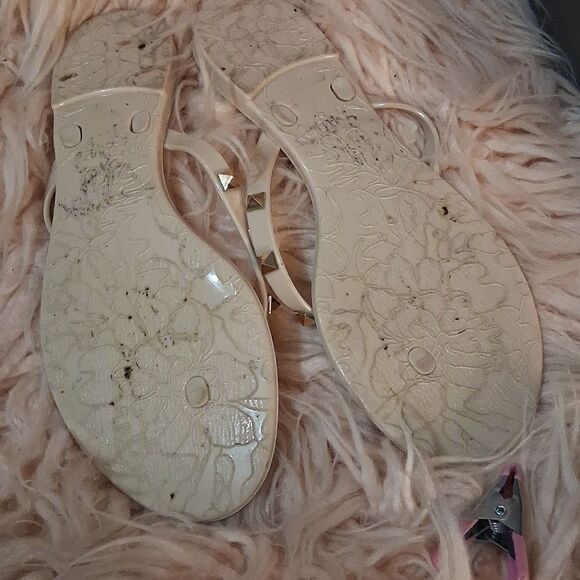 Steve Madden Beige Sandals with Gold Studs - Picture 2 of 3
